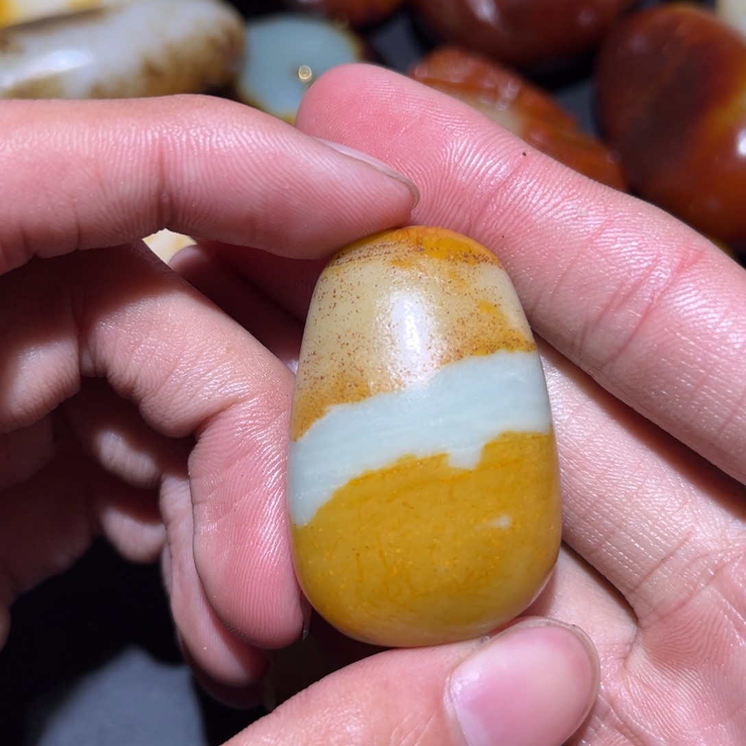 和田玉未镶嵌珠宝奇石