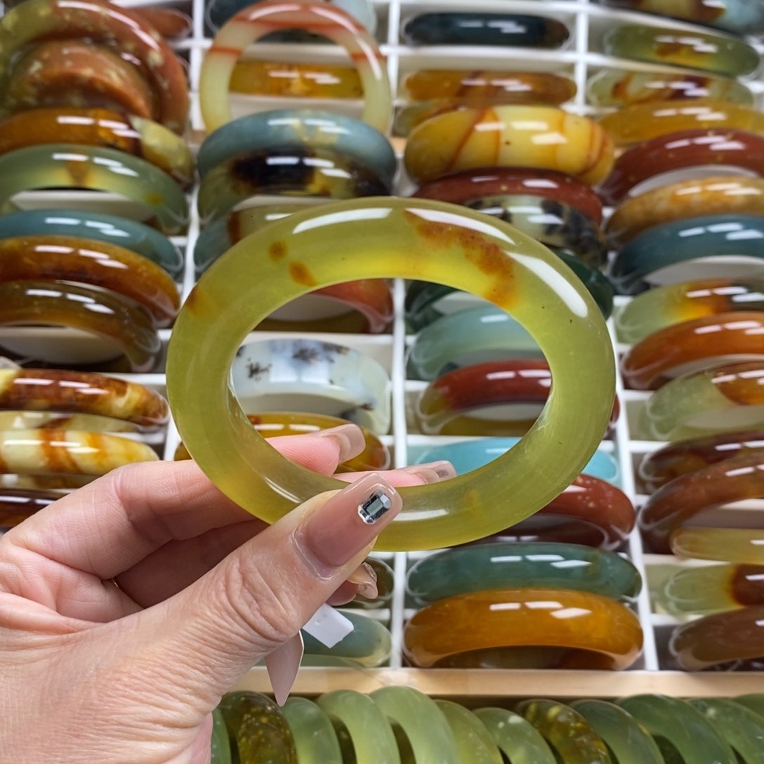 未镶嵌蛇纹石玉手镯58