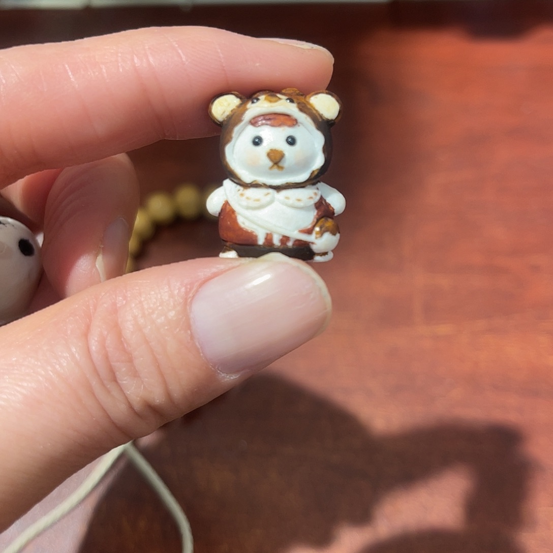 余***雨合成碳硅石非金属原创设计制作