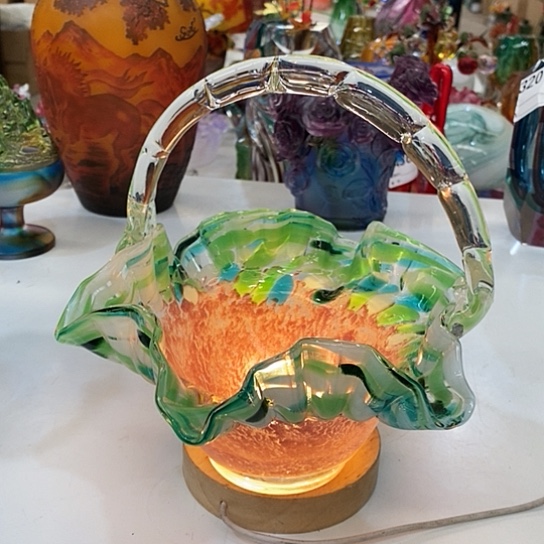 琉璃花篮高21厘米宽12厘米