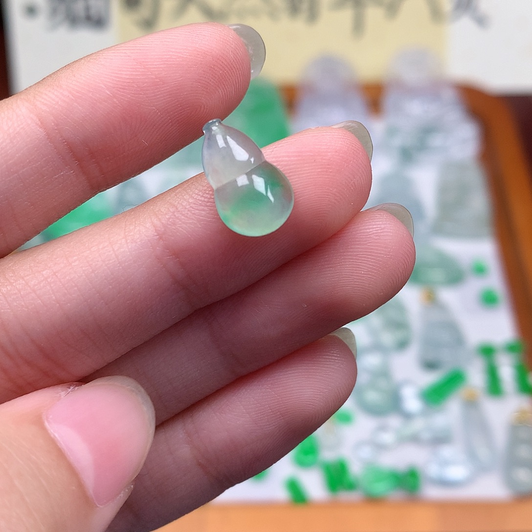 翡翠裸石缅甸天然A货翡翠冰种葫芦