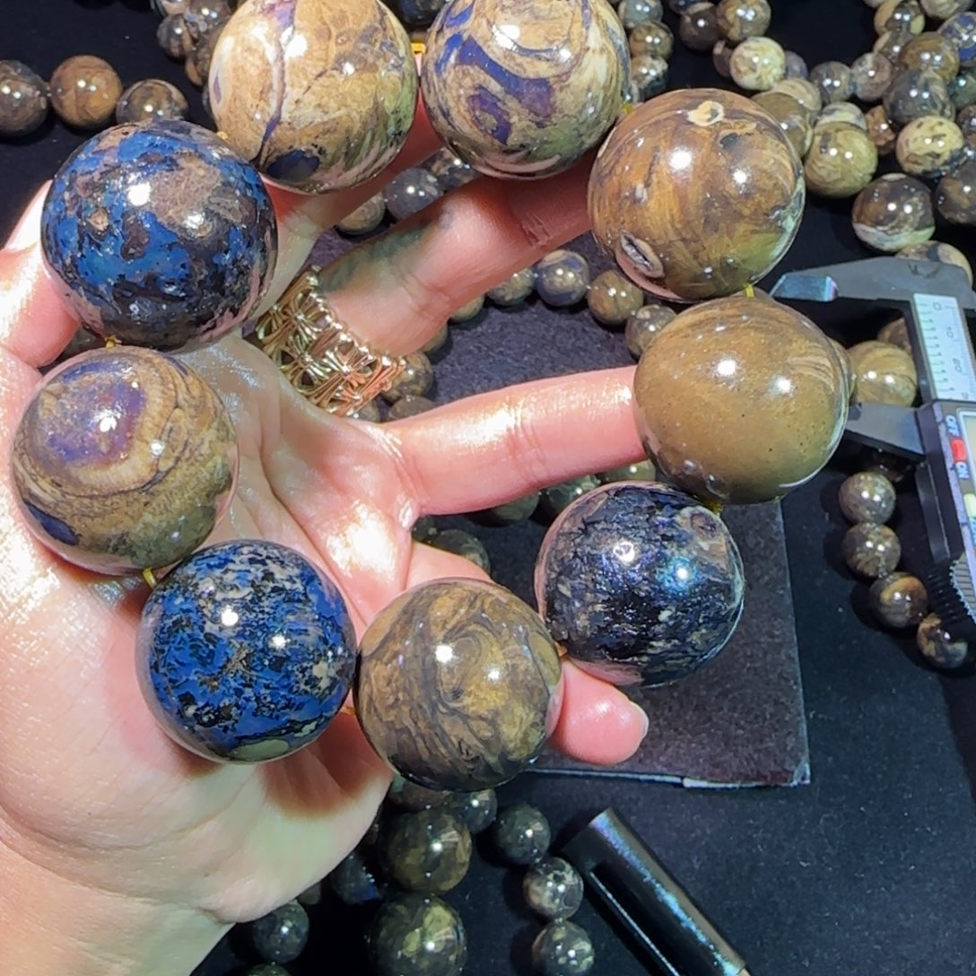 琥珀未镶嵌裸石琥珀