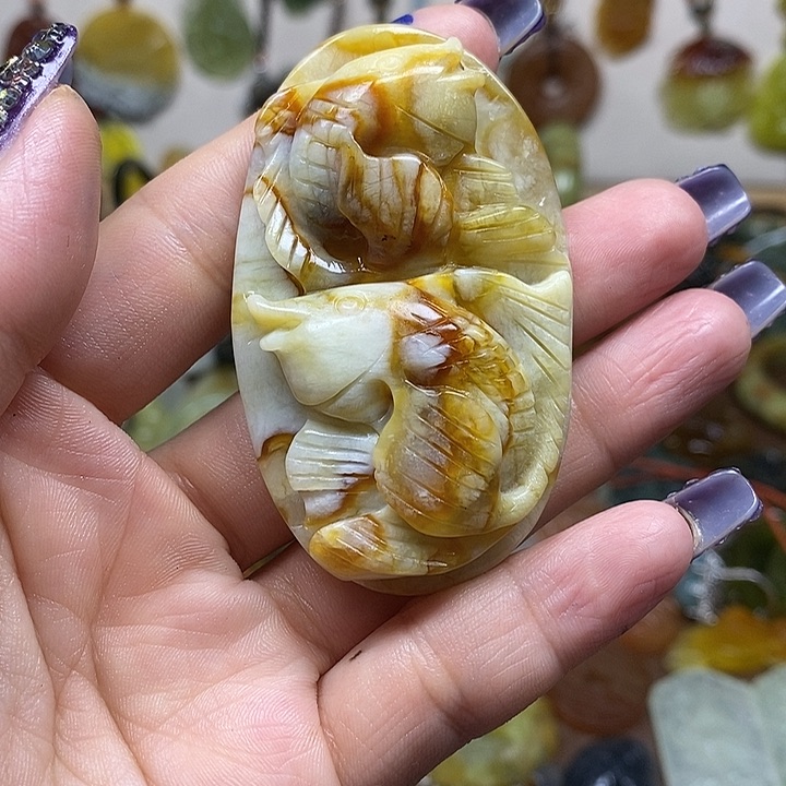 蛇纹石玉吊坠未镶嵌