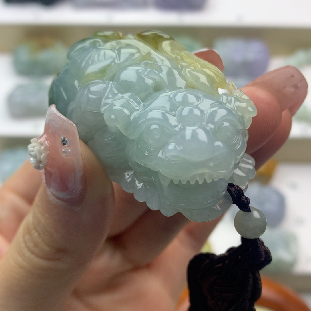 翡翠吊坠(不含链)未镶嵌天然缅甸翡翠貔貅手把件