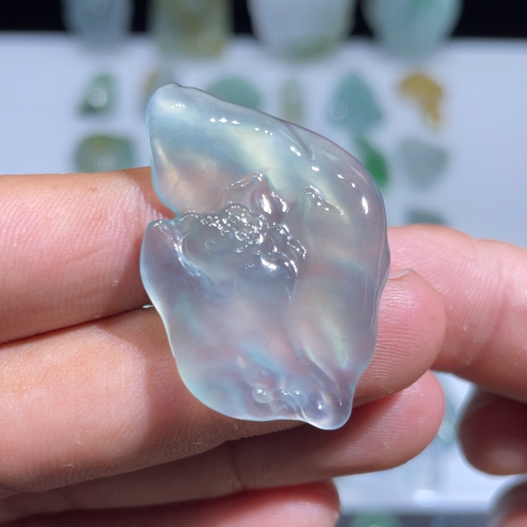 颈饰未镶嵌翡翠随形莲花