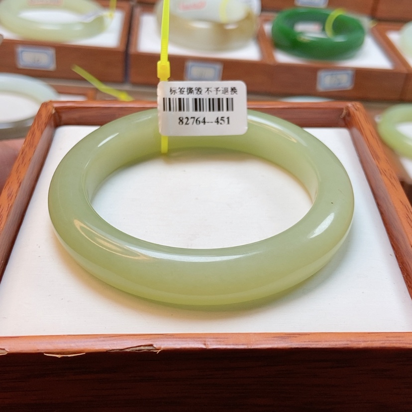 【闪购商品】和田玉手镯未镶嵌小****吗55