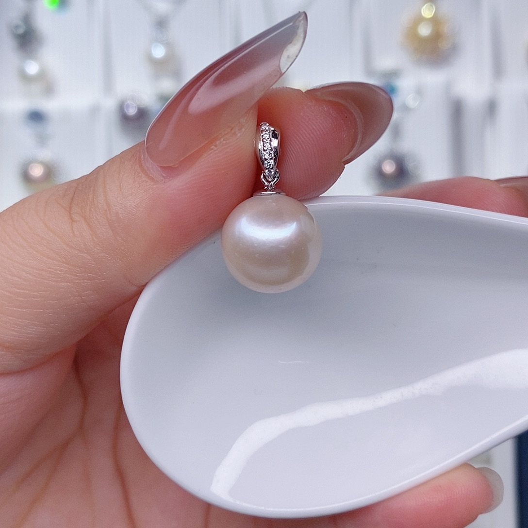 淡水珍珠银S925镶嵌吊坠(赠链)