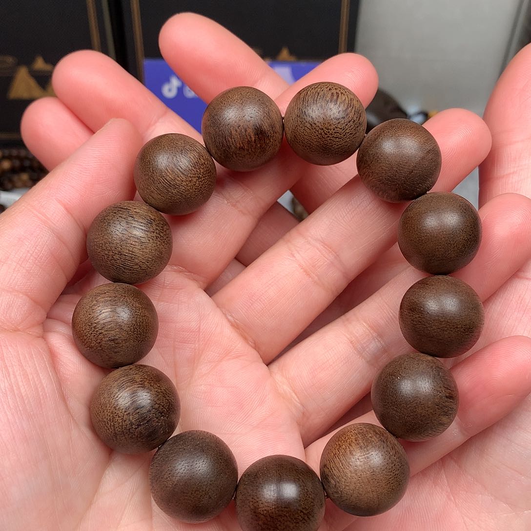 沉香手串越南芽庄白棋楠1.8