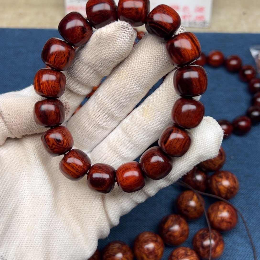 花梨木类手串/手链红降1314老型满油单圈（瑕疵）