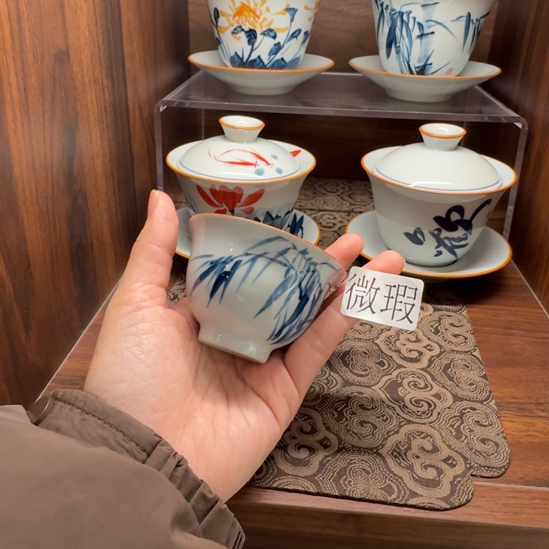 釉下手绘茶具微瑕