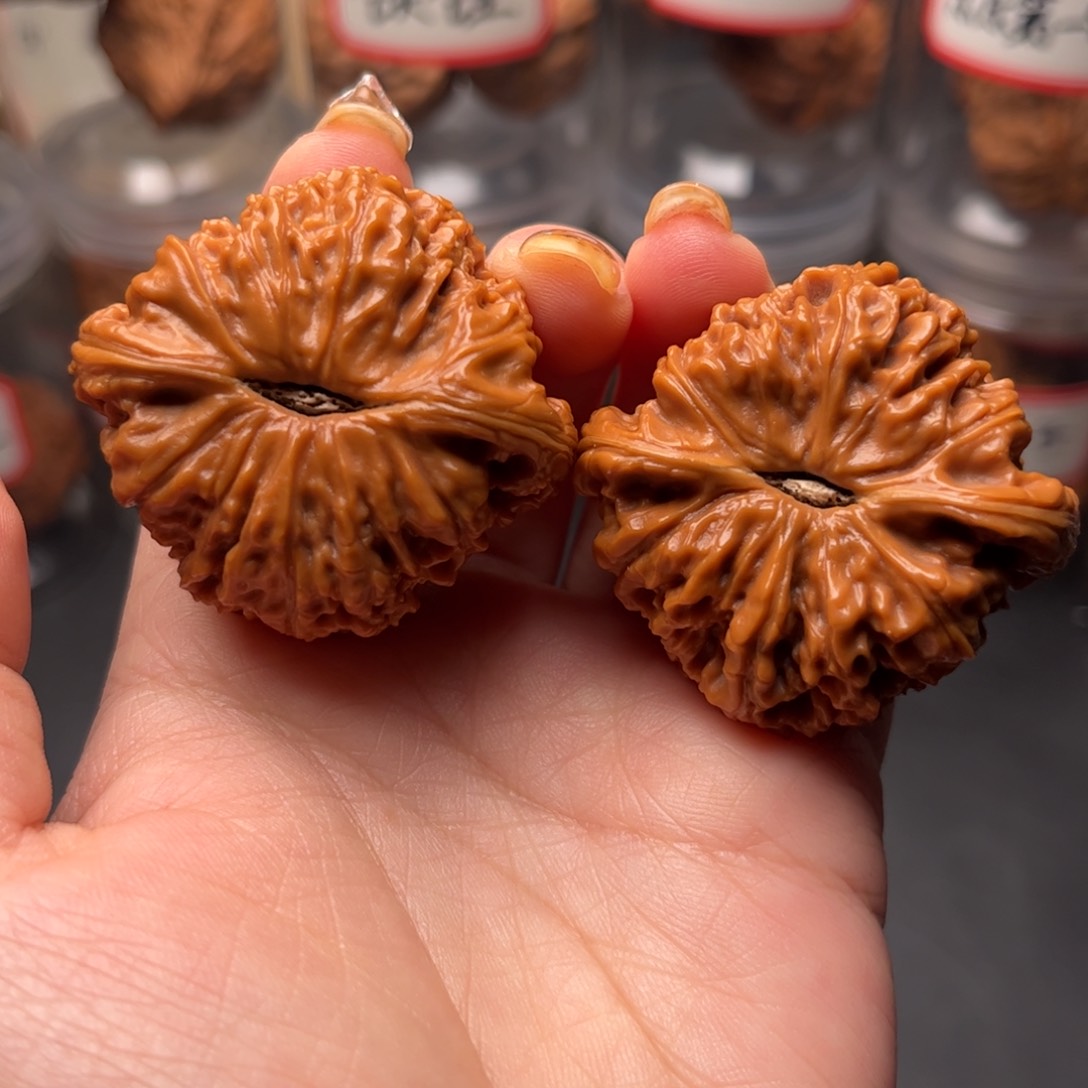 文玩核桃把件老*南疆