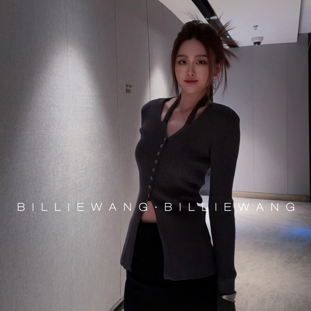 BW独立设计师高定系列｜V领挂脖排扣修身纱线上衣