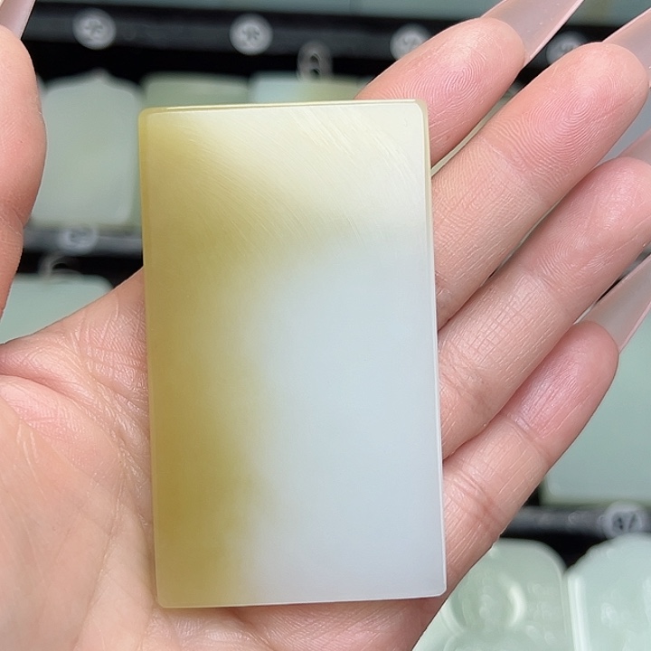 和田玉颈饰未镶嵌用****4