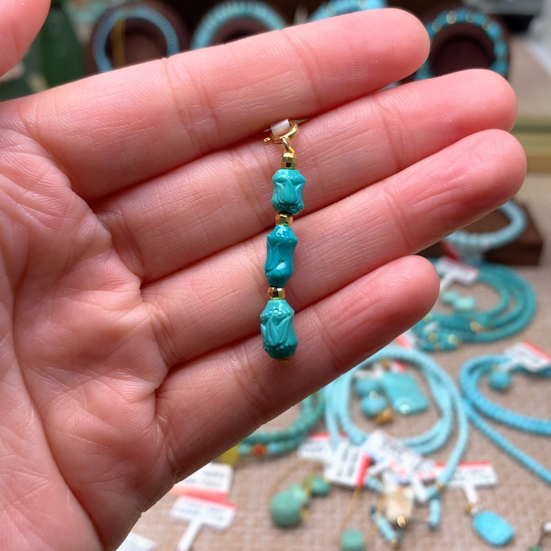 绿松石配饰未镶嵌