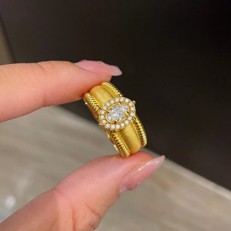 钛钢合成锆石戒指 鸽子蛋边珠重工高级感轻奢精致戒指A19