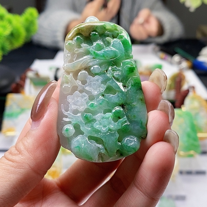 颈饰未镶嵌翡翠翡翠A货