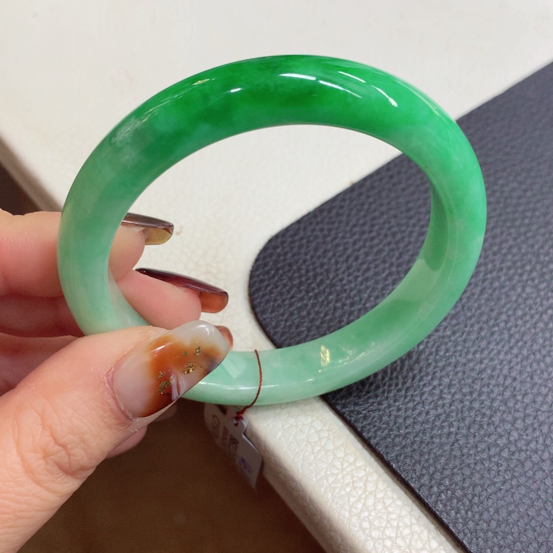 未镶嵌手镯翡翠地**瓜缅甸