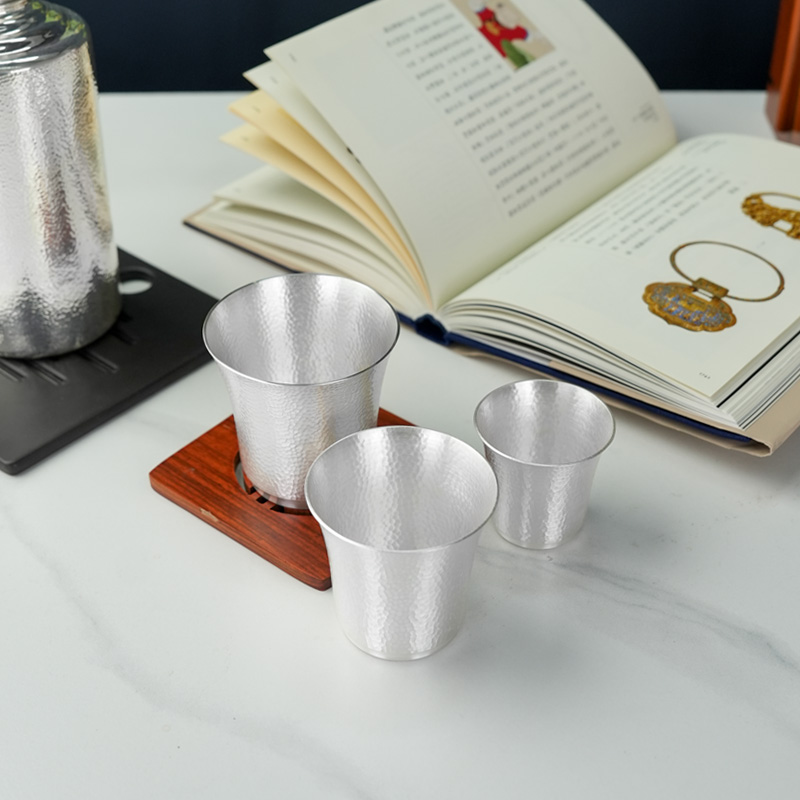 银制品 银水杯999足银酒杯家用主人杯 手工锤纹马蹄杯银白酒2两杯