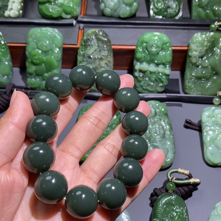 和田玉挂件未镶嵌