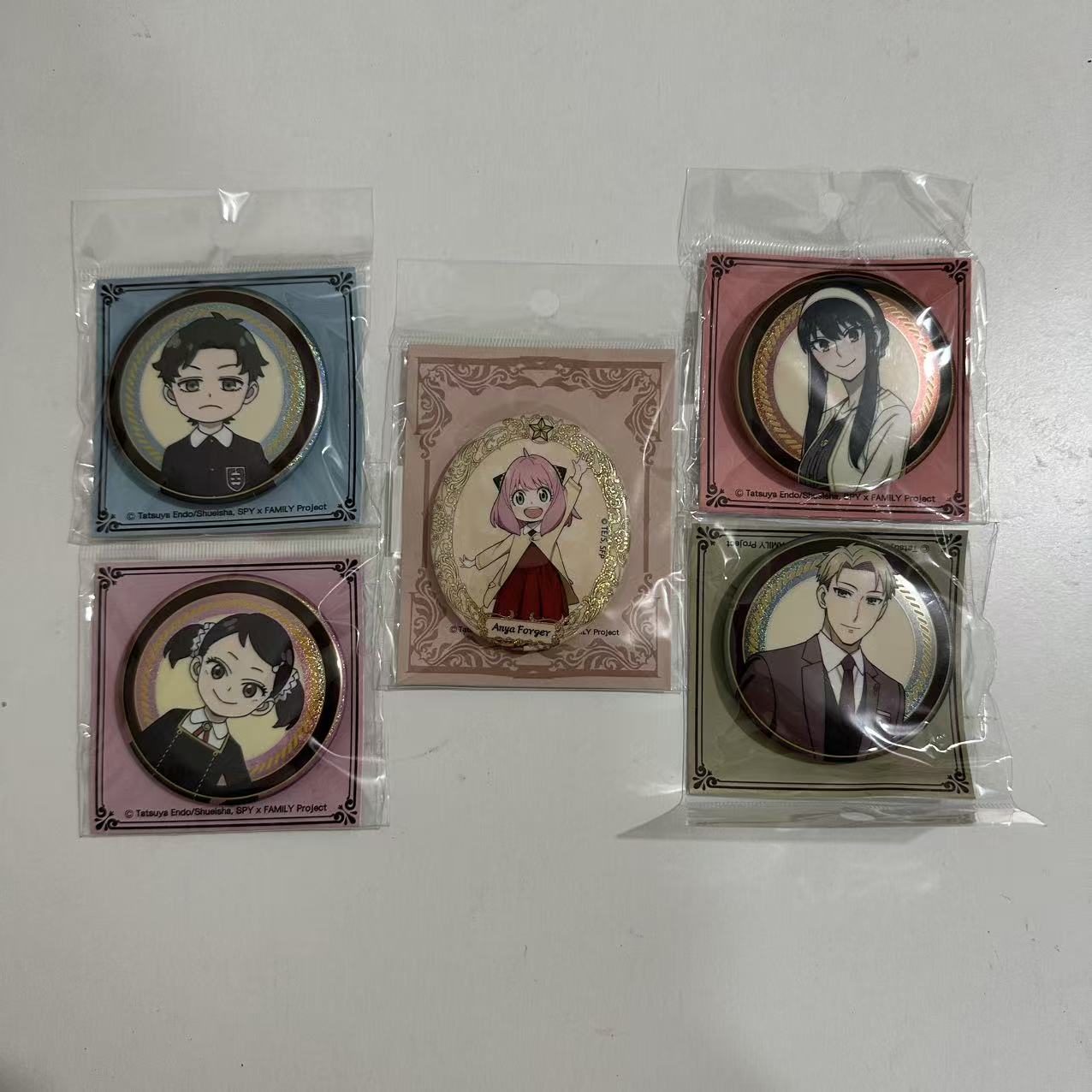 《间谍过家家》圆形徽章5件套