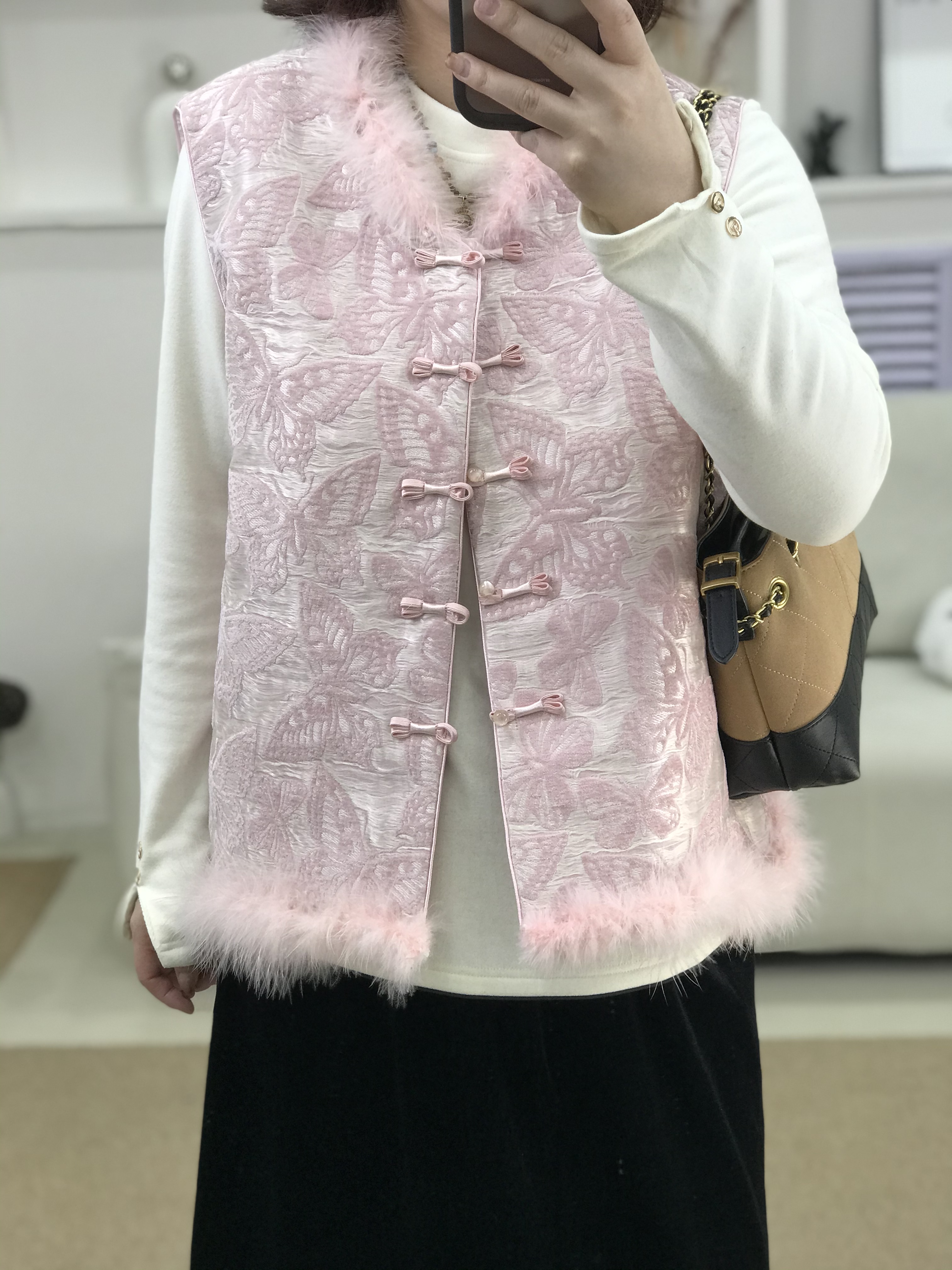 {莹莹推荐}76108冬季大码女装国风水绒毛刺绣马甲