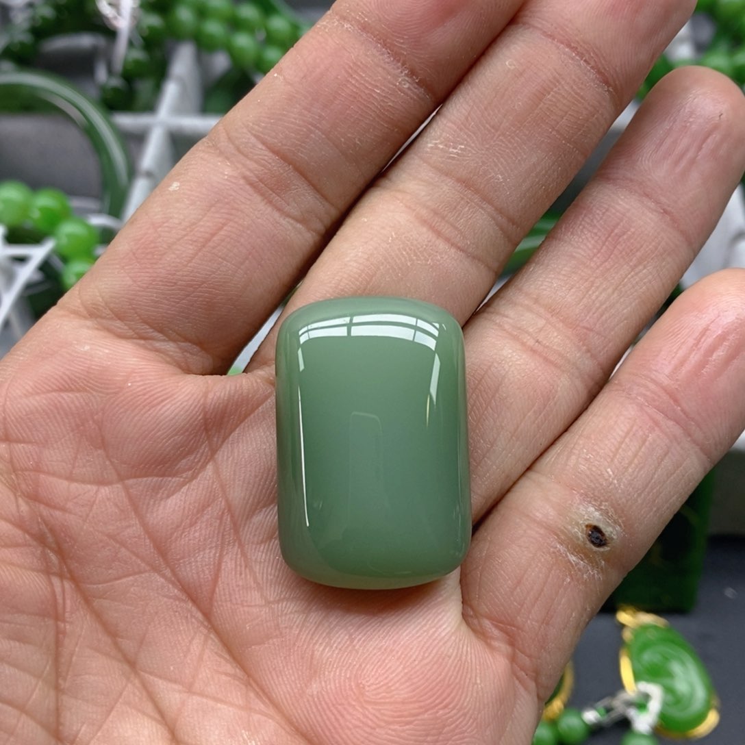 和田玉（碧玉）颈饰未镶嵌2*3