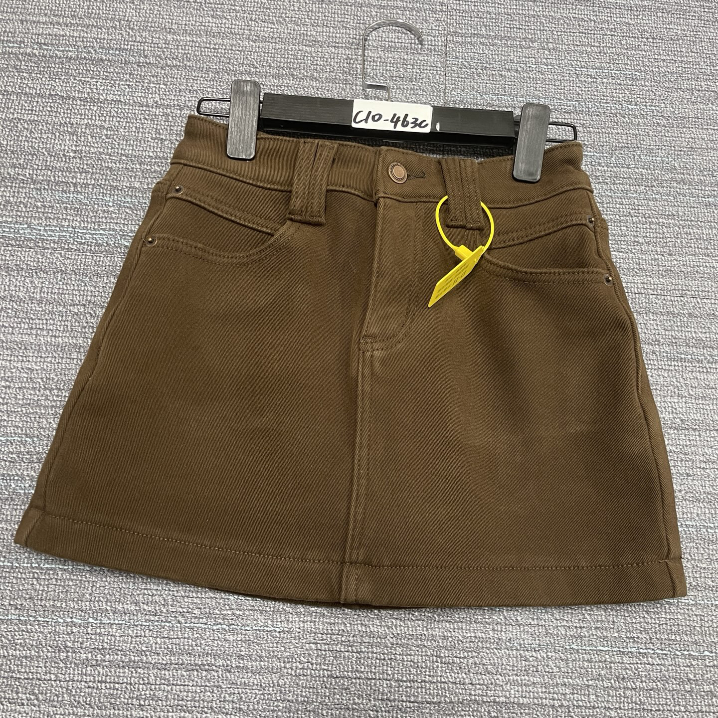 #C10-463C 加绒-厚绒 咖色美式个性A版防走光短裙 高弹