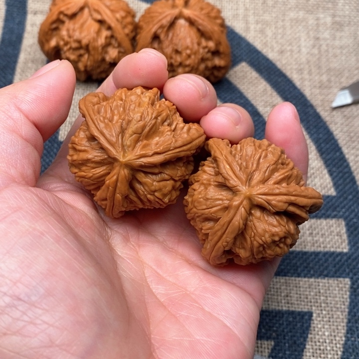 吊坠文玩核桃Z**c