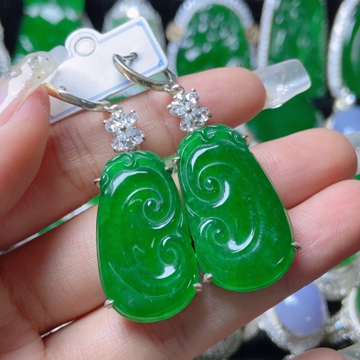 翡翠颈饰银S925镶嵌           