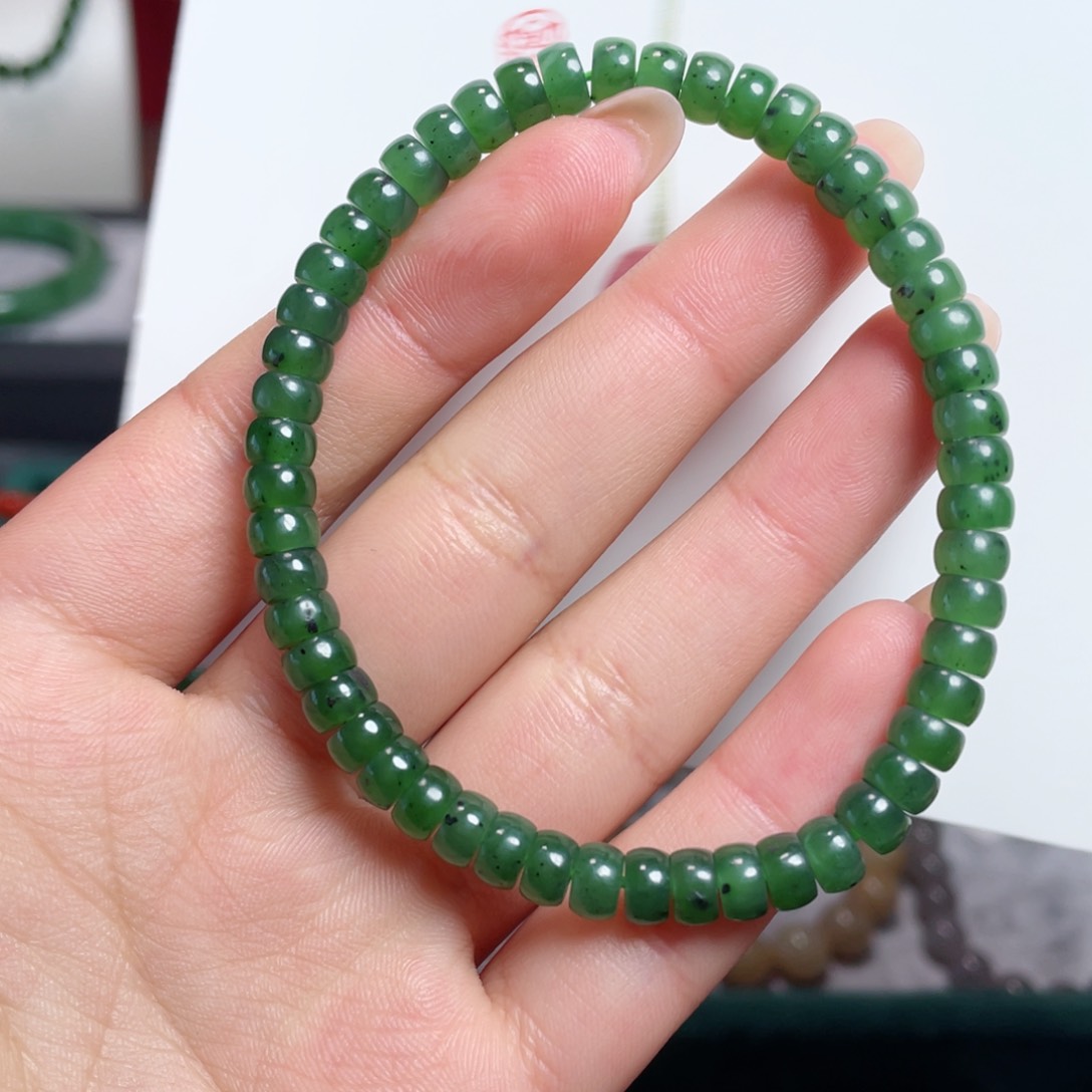 未镶嵌和田玉手链