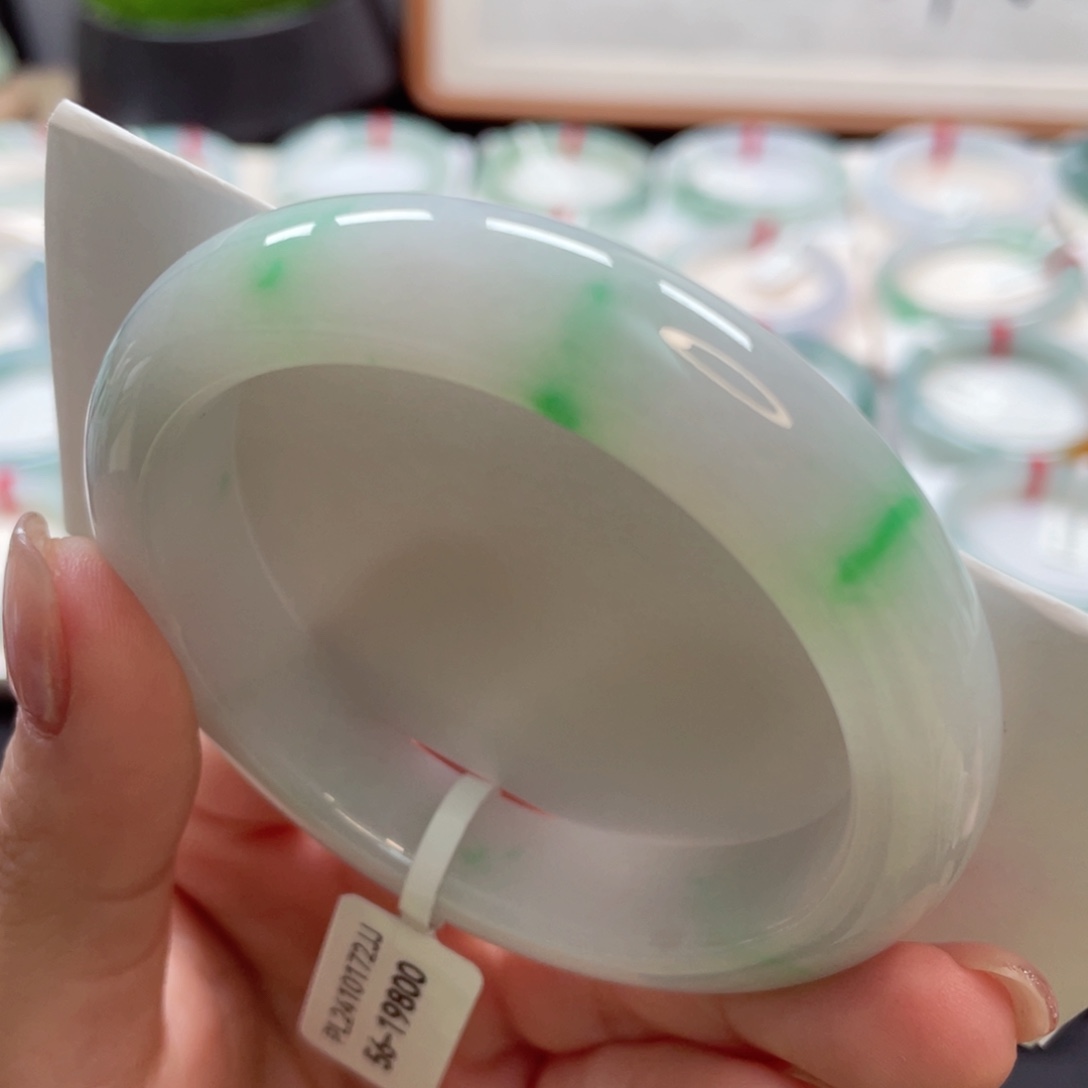 【闪购商品】翡翠手镯未镶嵌56阳春白雪小万战斗机14号