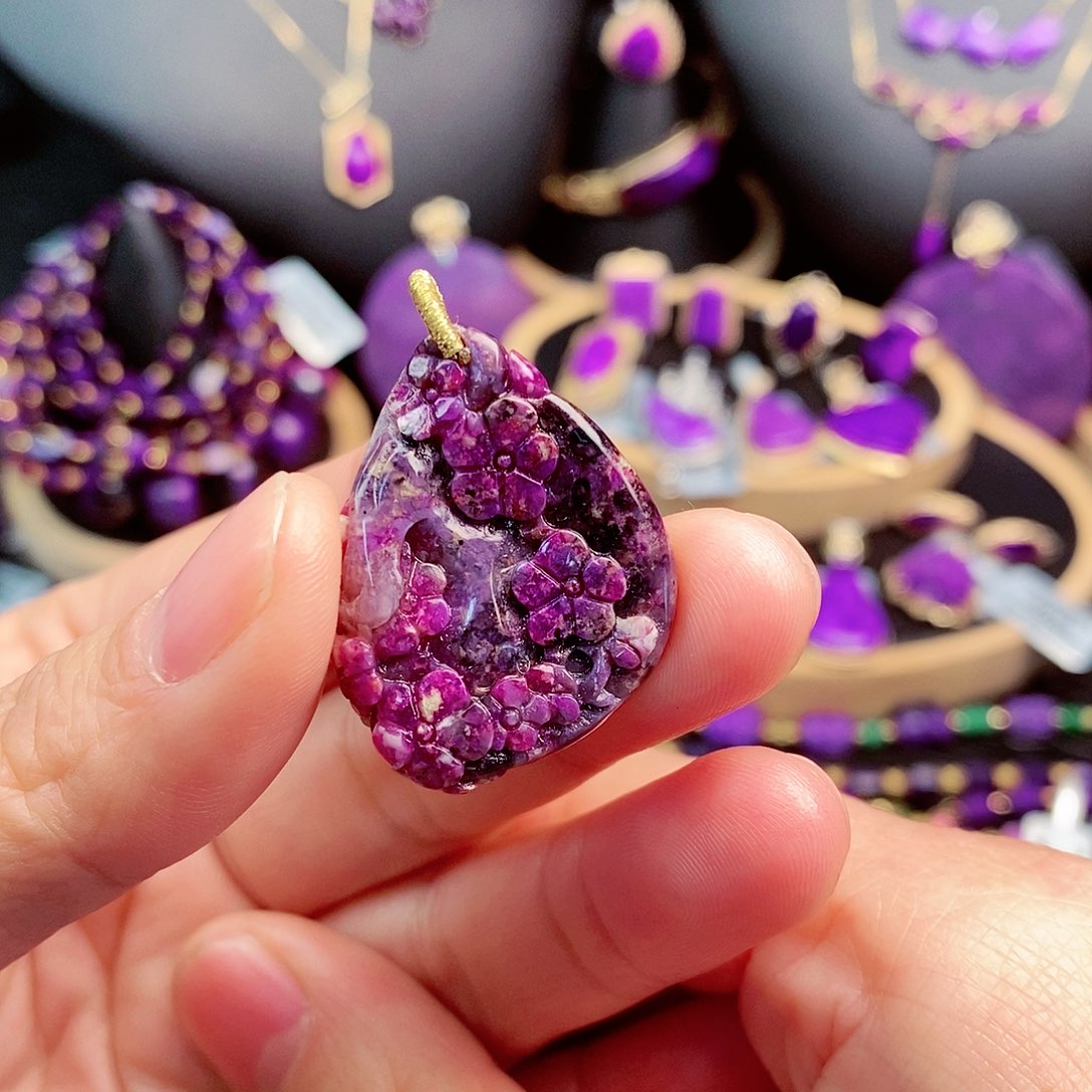 苏纪石（舒俱来）吊坠18K金镶嵌