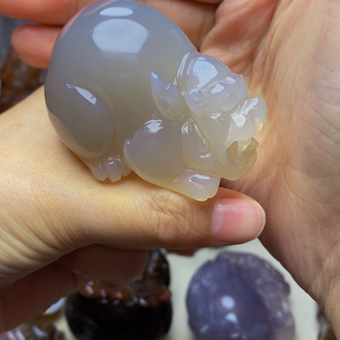 玛瑙/玉髓手把件未镶嵌