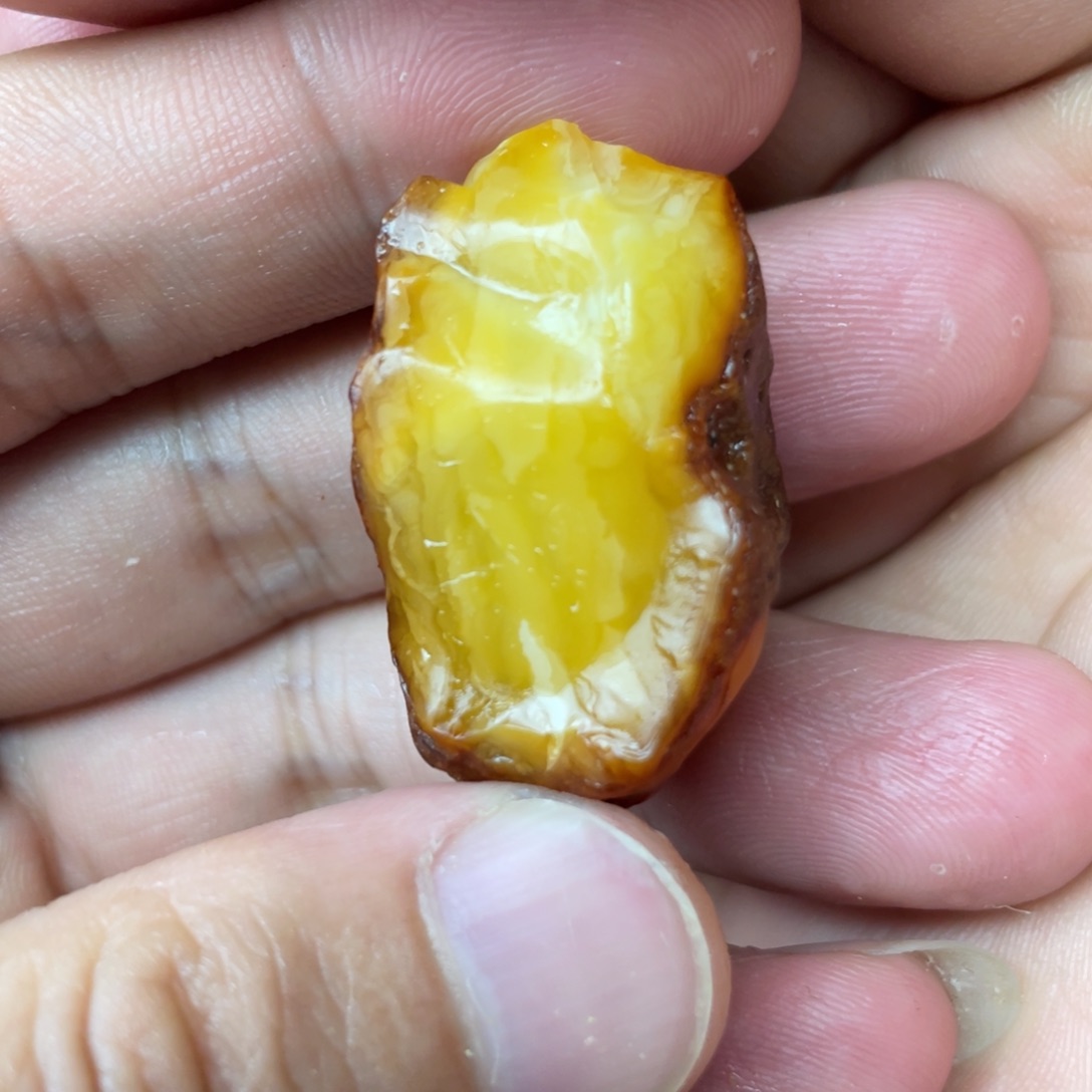 定制蜜蜡未镶嵌原石定制