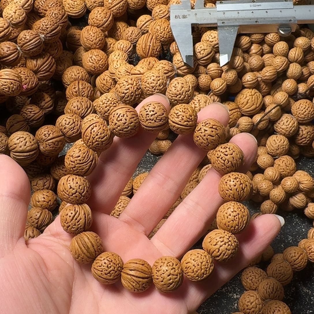 独***凌吊坠桃核南瓜手串