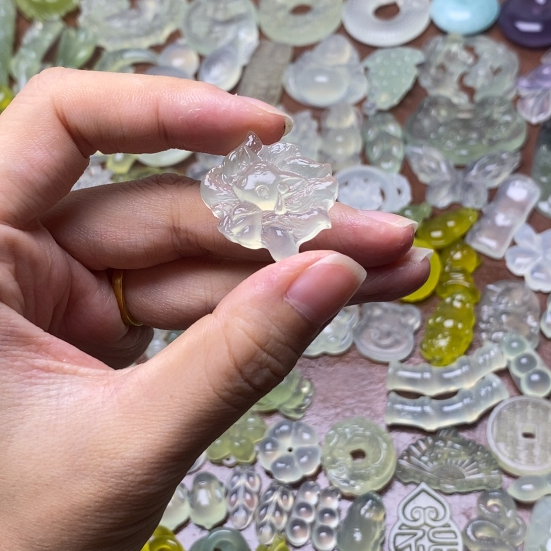 蛇纹石玉合金项链