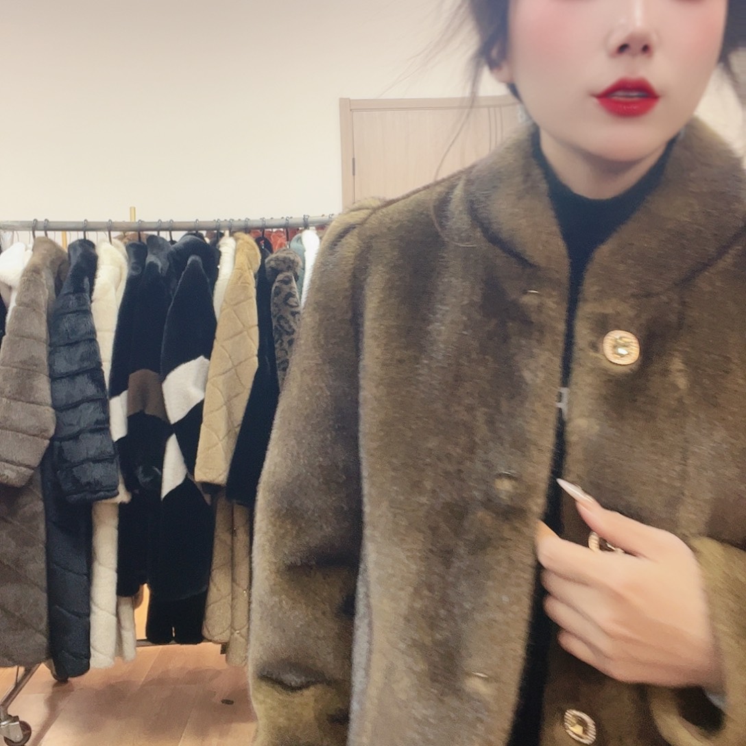 18号皮毛一体外套