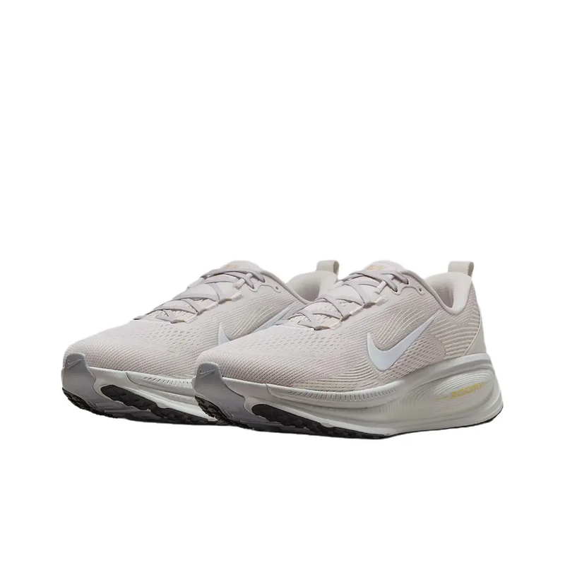 NIKE/耐克男款VOMERO 18白灰经典休闲运动跑步鞋HM6803009