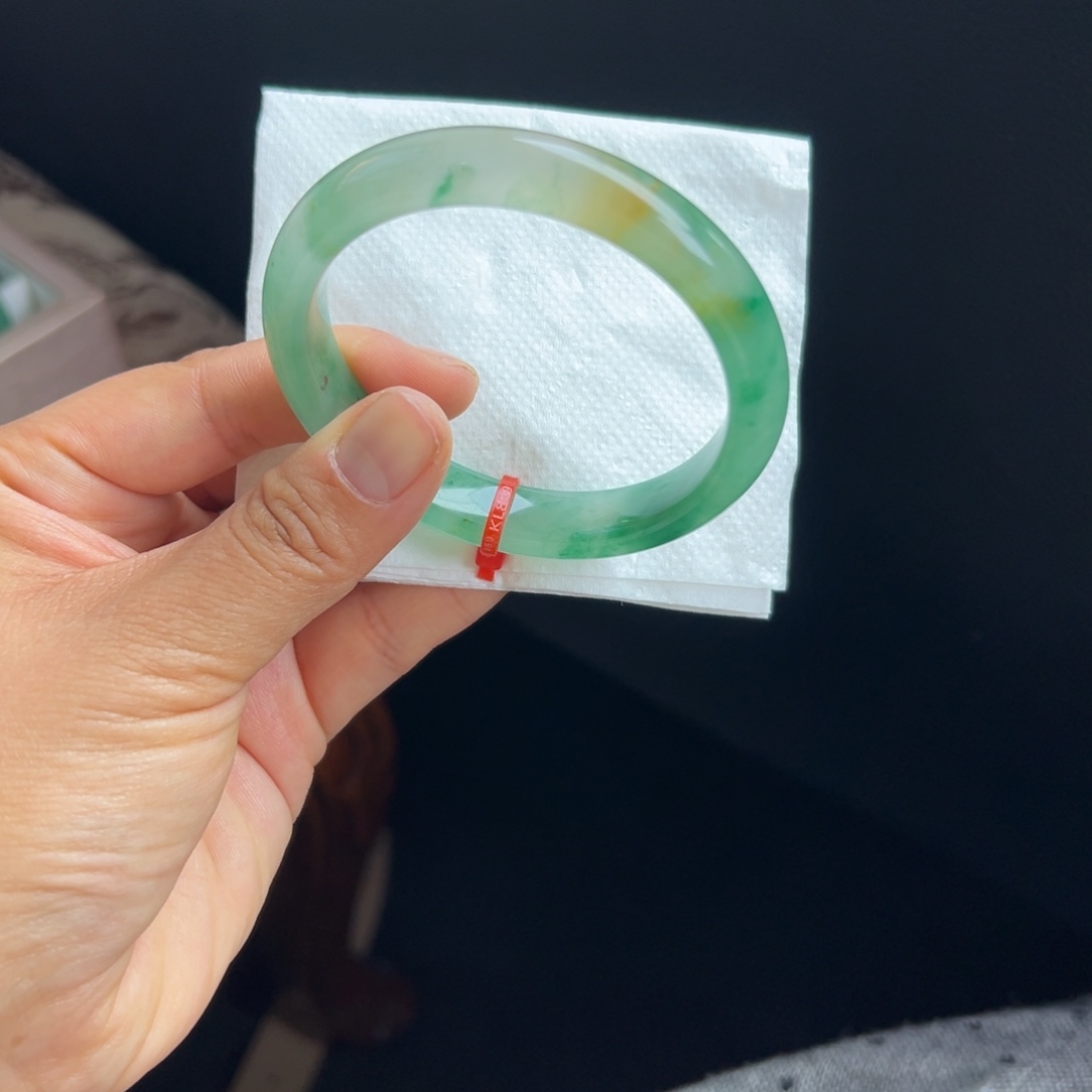 石英质玉未镶嵌手镯非洲翠5556