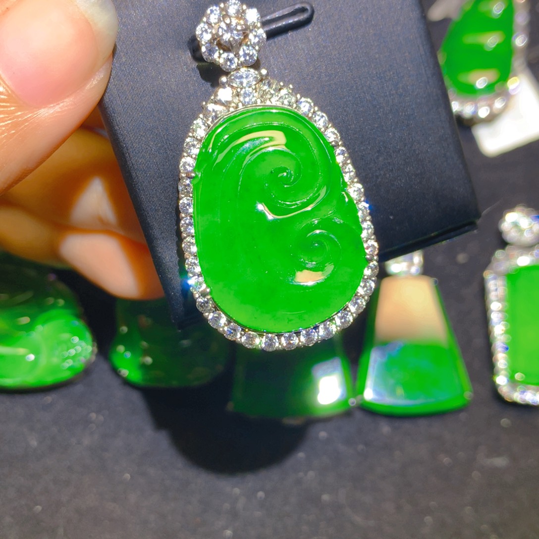 翡翠银S925镶嵌颈饰