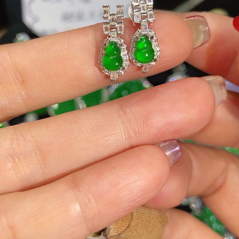 【闪购商品】翡翠耳饰未镶嵌天然翡翠