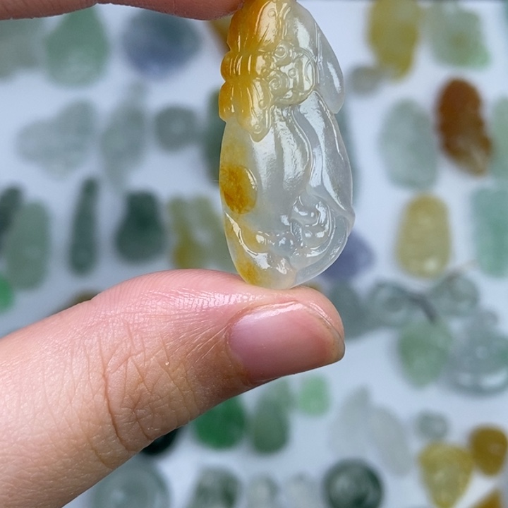 定制翡翠未镶嵌蝶恋花