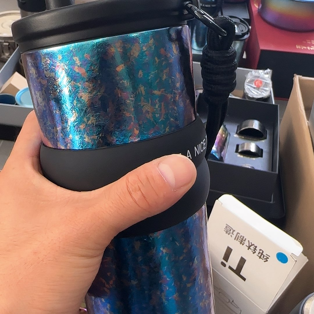 纯钛瑕疵孔雀蓝一个吸管杯