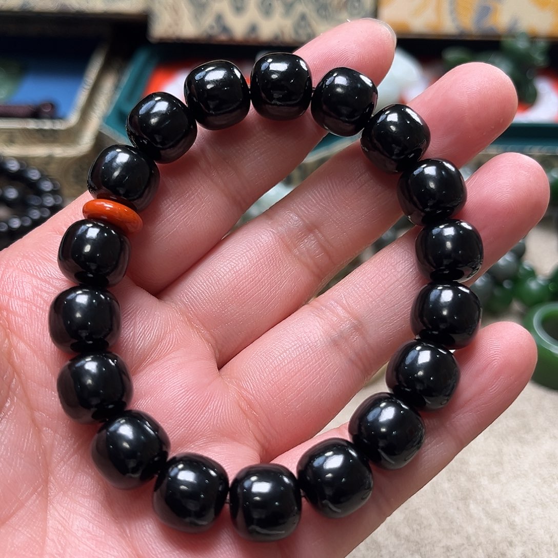 未镶嵌和田玉手链