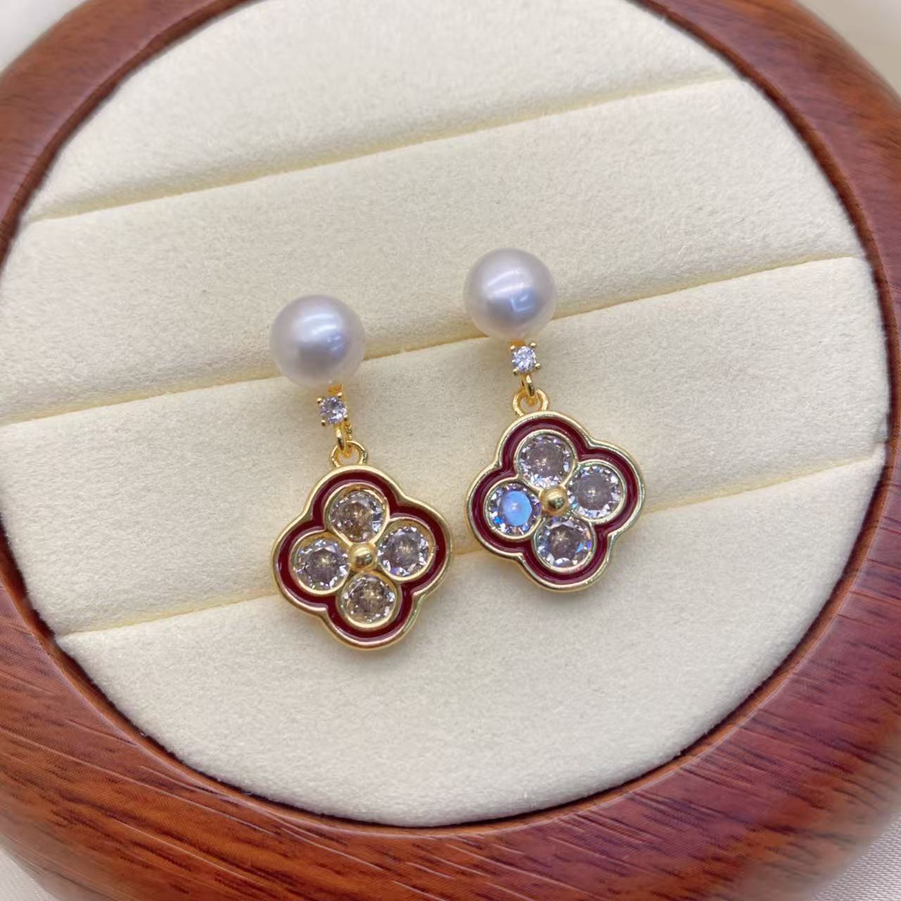 LH124【新年系列珍珠耳环】气质轻奢时尚百搭精致镶嵌满钻镶钻