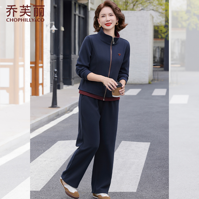50多岁妈妈秋装运动服套装2025新款中老年春秋外套女休闲风两件套