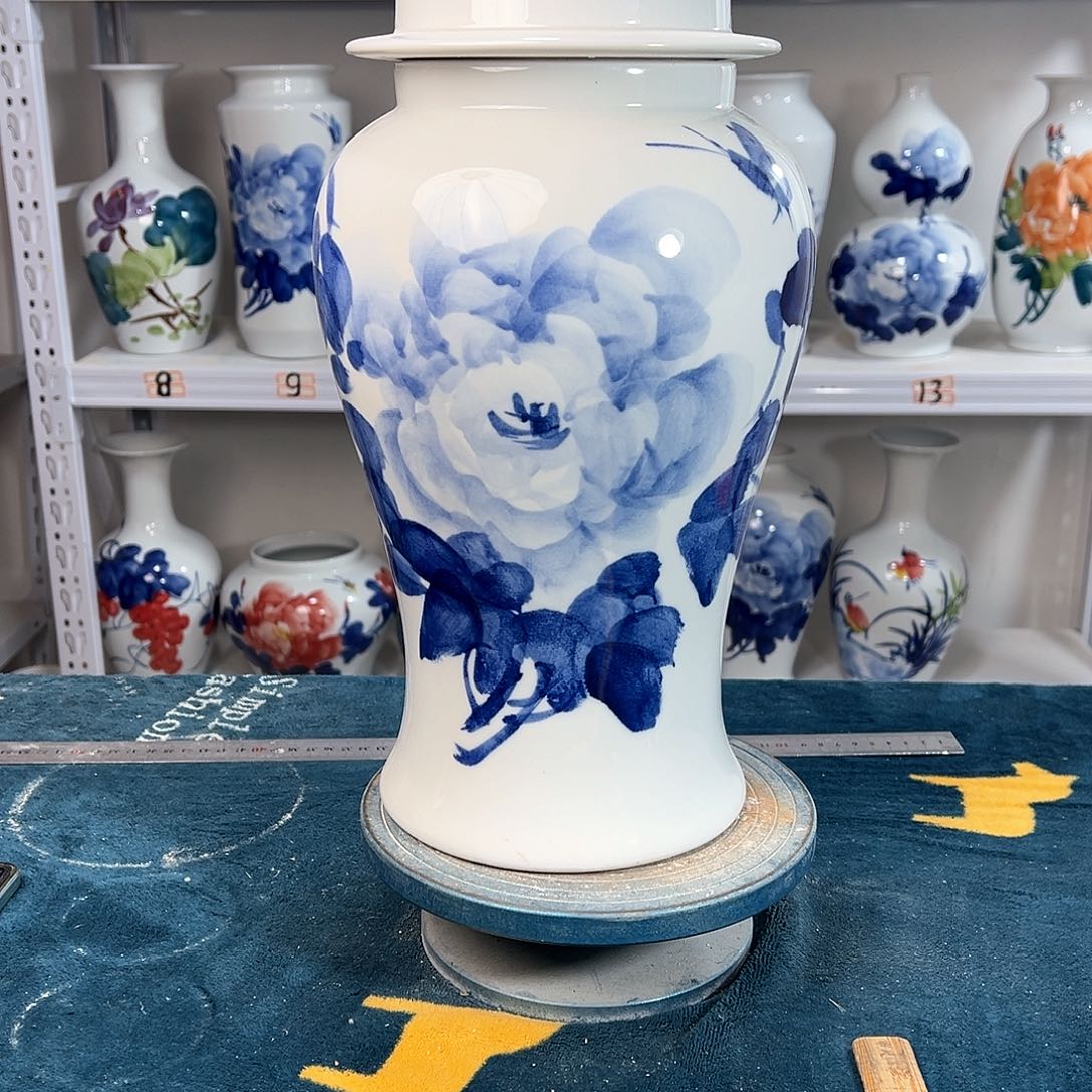 摆件景德镇陶瓷将青牡