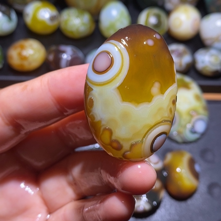 未镶嵌玛瑙/玉髓珠宝半成品110