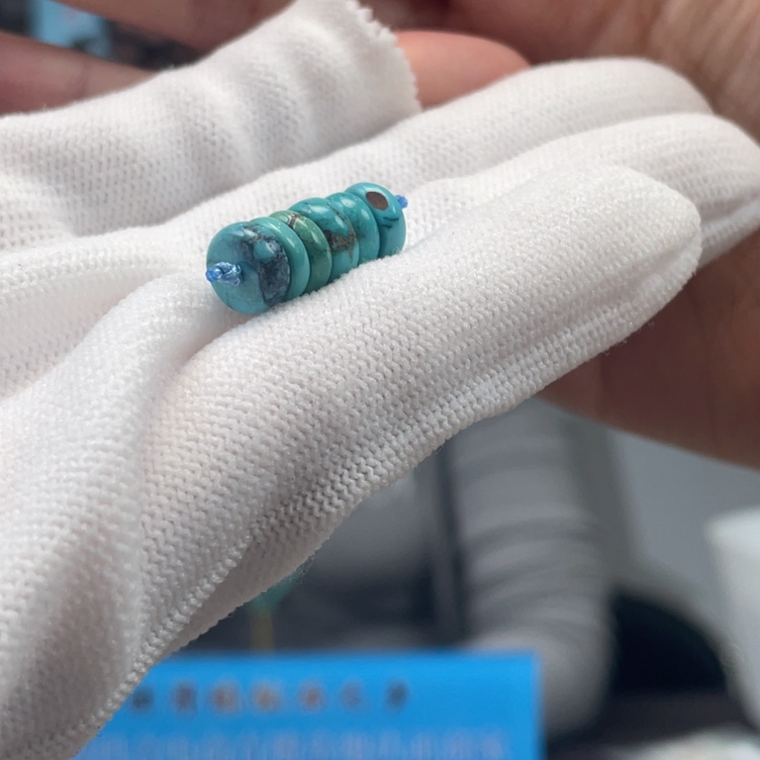 绿松石未镶嵌挂件