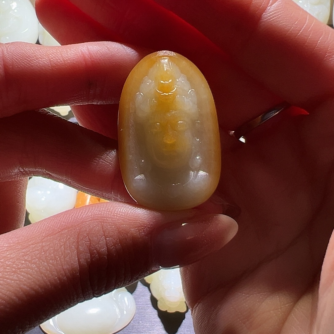 “***尊和田玉未镶嵌颈饰